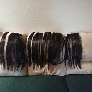 7 Human hair extentions.